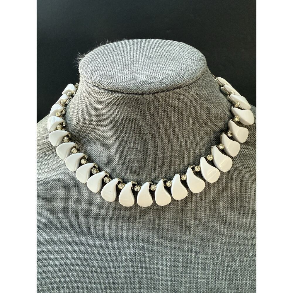 Vintage Lucite Choker Necklace White Gold Tone Statement Cocktail Retro 16”